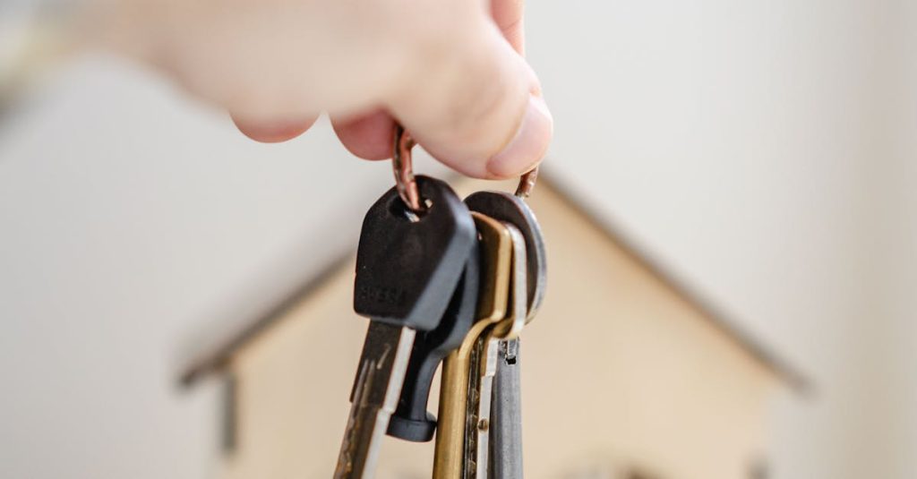 cover image 8321